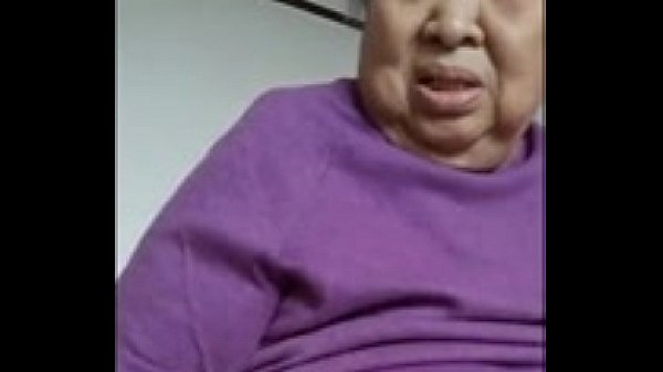 還暦過ぎのおばあちゃんが個人撮影生ハメセックスする裏ビデオ