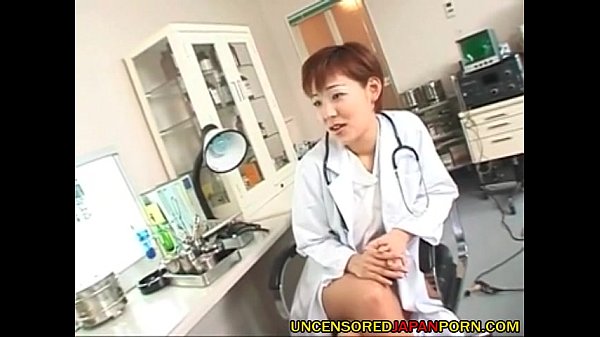 三十路の痴熟女女医が患者の生チンモザなしおまんこで喰らうエロ動画